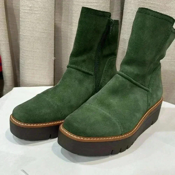 Naturalizer “Wylie” Green Suede Wedge Platform Ankle Boots Size 7 - Picture 2 of 9